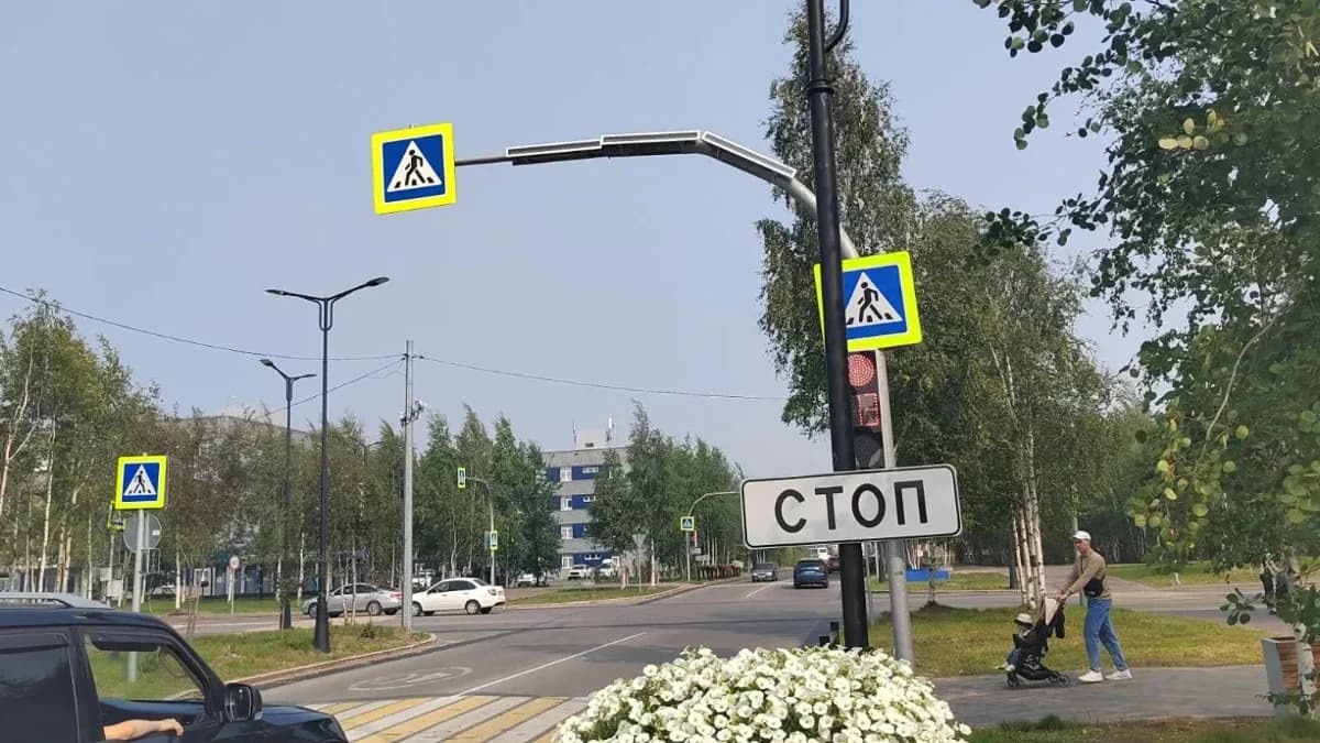 В Муравленко на аварийном перекрестке сменили режим работы светофора