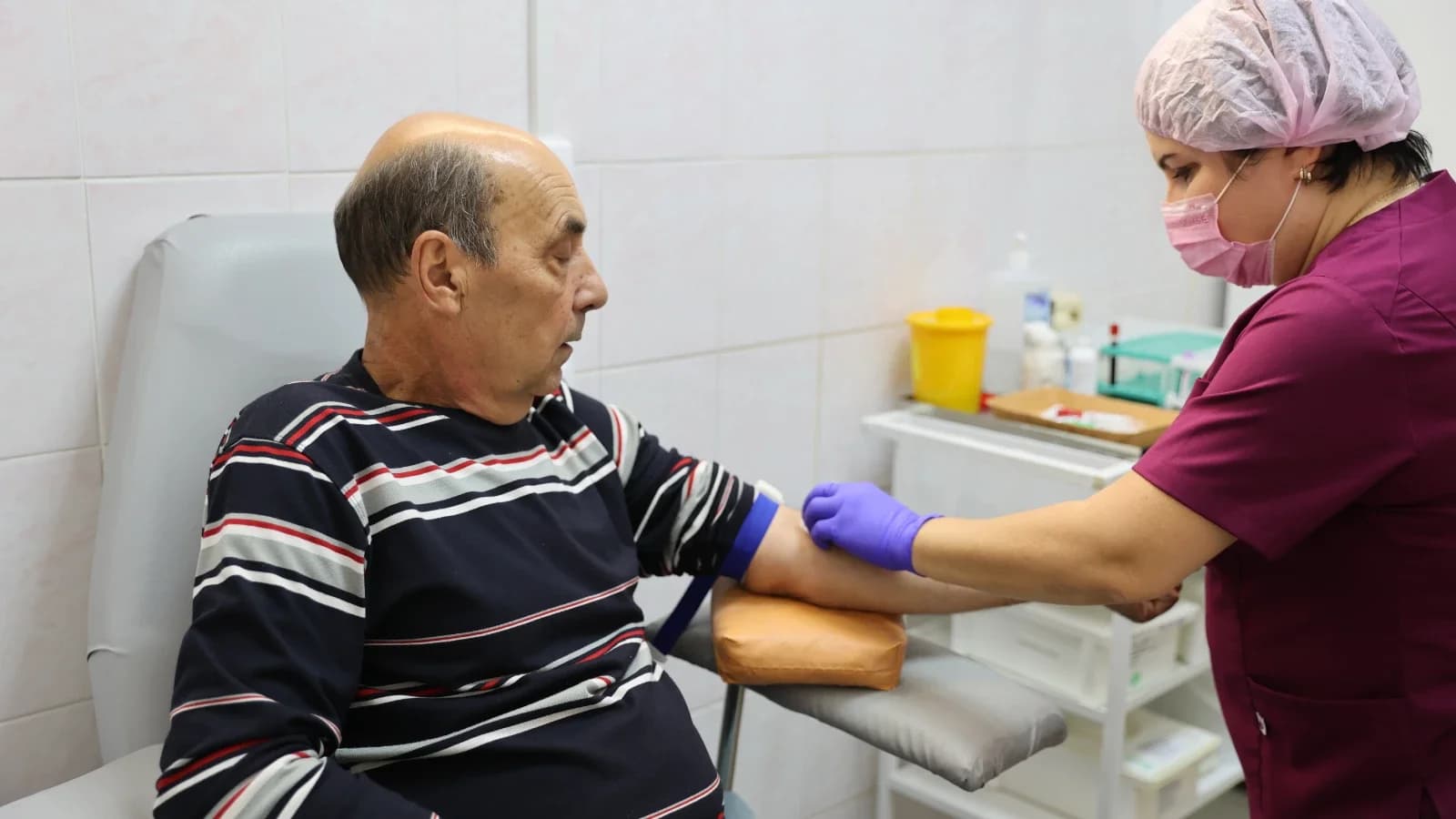 Ночная диспансеризация в Муравленко: 50 горожан проверили свое здоровье