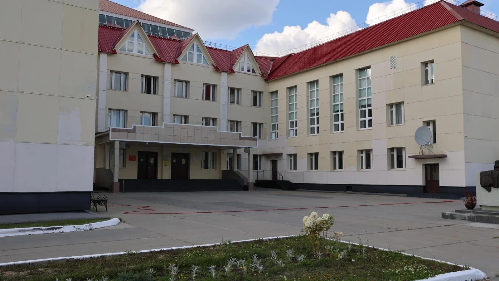 Многопрофильный лицей Муравленко вошел в тройку лучших школ Ямала