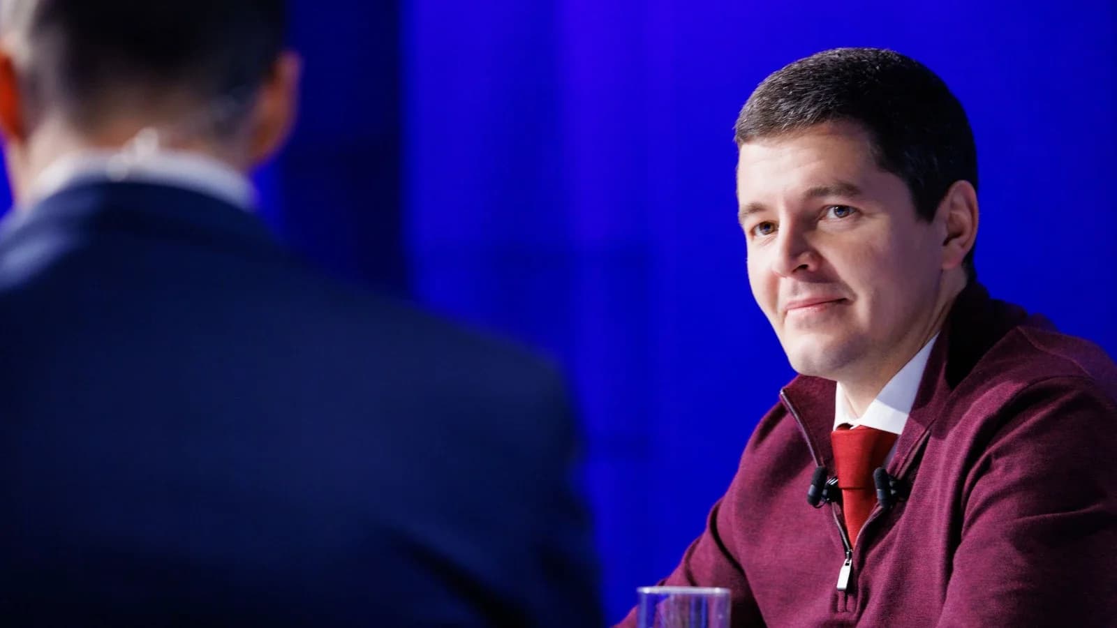 Дмитрий Артюхов и эксперт АСИ Григорий Сайфуллин обсудили усиление семейной политики региона